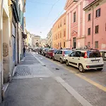 Castiglione Suite, Elegante E Silenzioso 公寓