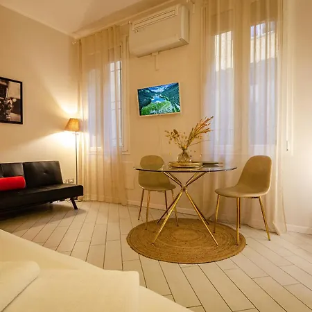 아파트 Castiglione Suite, Elegante E Silenzioso 볼로냐