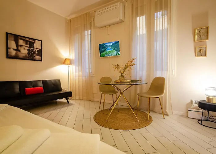 아파트 Castiglione Suite, Elegante E Silenzioso 볼로냐